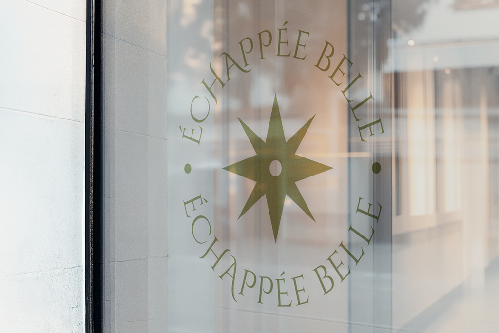 Identité visuelle organique et moderne pour une agence de voyages haut de gamme